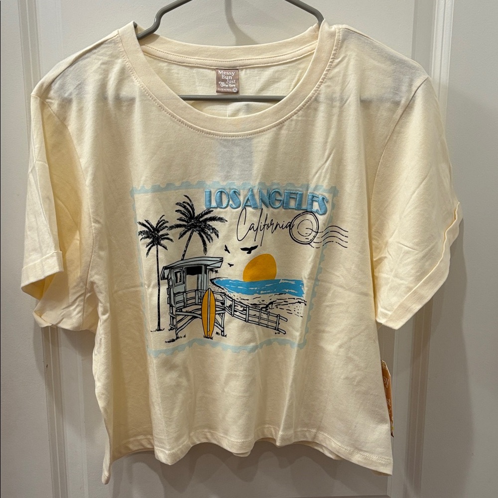 NWT Messy Bun Just Chillin Los Angeles beach postcard graphic cropped tee- XL